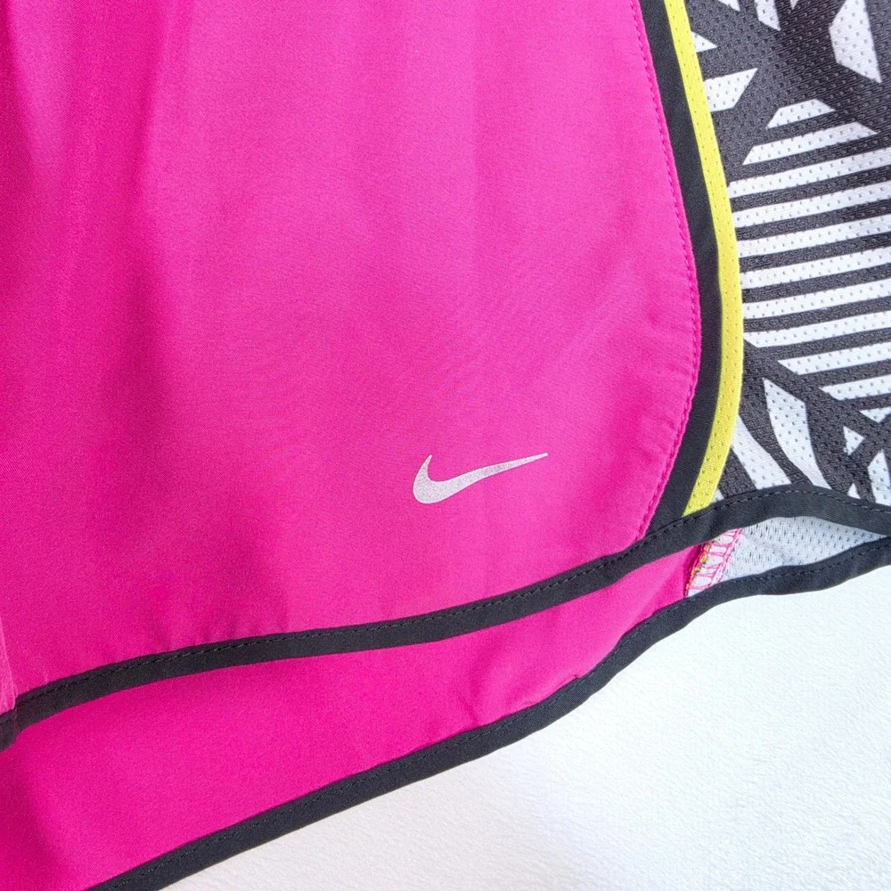 Nike Running Shorts Women's M Pink Geometric Dri-FIT Lined Athletic Workout